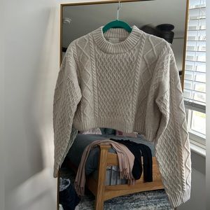 Cable knit cropped sweater
